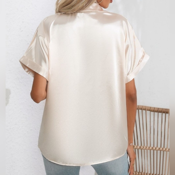 Classic Collared Neck Short Sleeve Shirt - Picture 6 of 6